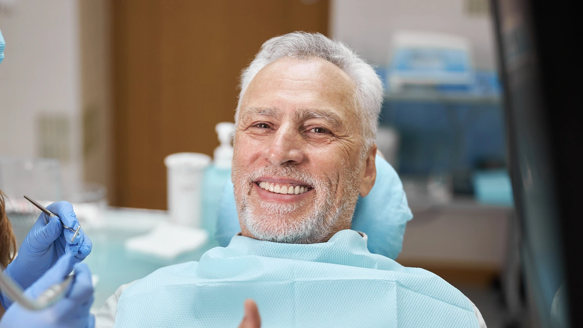 Pós-operatório do implante dentário: o que esperar dia a dia